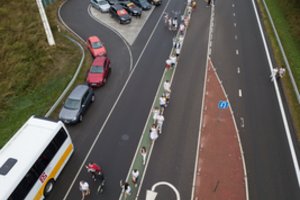 Į įspūdingą „Laisvės kelią“ dalis žmonių neatvyko dėl Lietuvoje gajaus bruožo, akcija vyko be incidentų