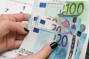 Bendra įmonių dividendų suma antrąjį ketvirtį smuko labiausiai nuo 2009 metų