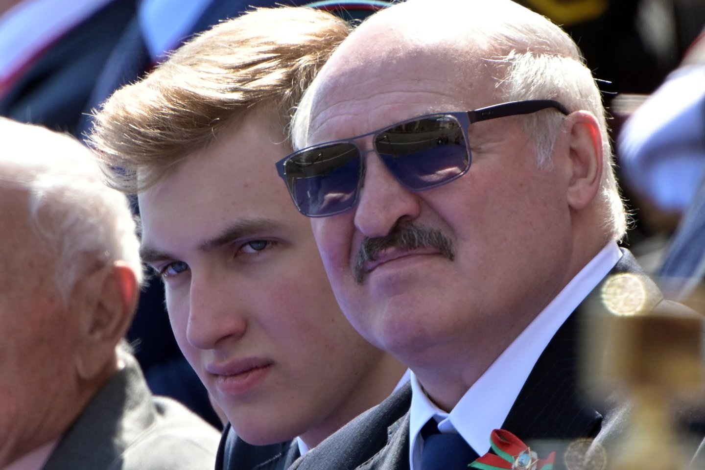 A.Lukašenka su jauniausiu sūnumi.<br>Reuters/Scanpix nuotr.