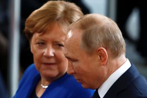 A. Merkel: A. Navalną apnuodiję žmonės „turi atsakyti“