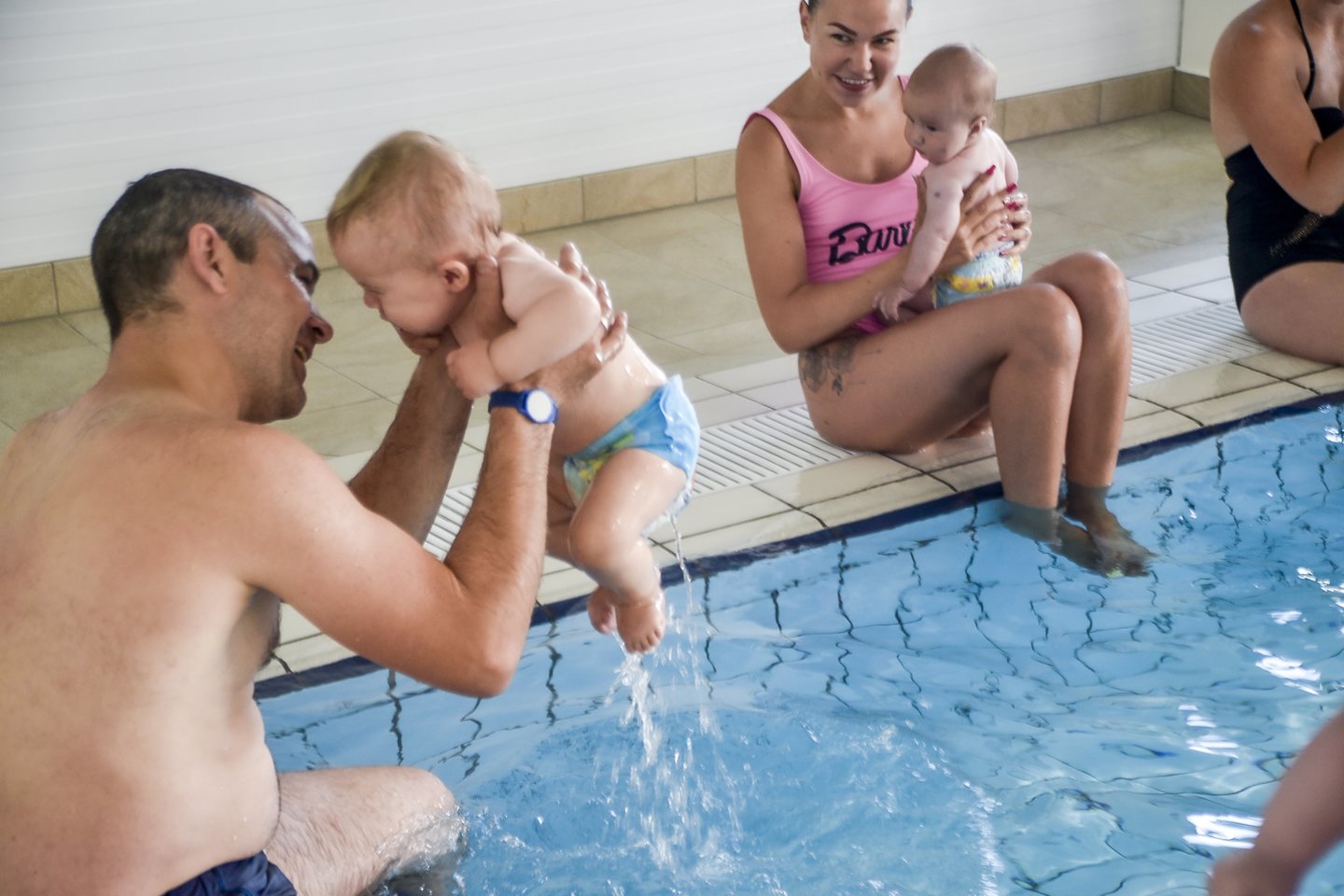 Užsiėmimai vandenyje naudingi tuo, jog grūdina ir stiprina kūdikio imunitetą, jis rečiau serga peršalimo ligomis.<br>V.Ščiavinsko nuotr.