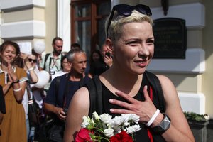 Baltarusijos opozicija ginčija vyriausybės statusą ir pritaria parlamentarų atšaukimui