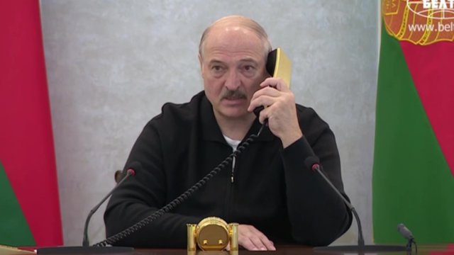 Nobelio premijos laureatė: gal reikia kreiptis į V. Putiną, kad A. Lukašenka pradėtų dialogą