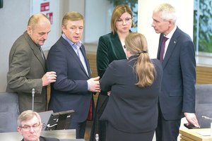 Valstiečius palikęs A. Kirkutis pažėrė kritikos partijos vadovybei: kliuvo ir R. Karbauskiui, ir A. Verygai