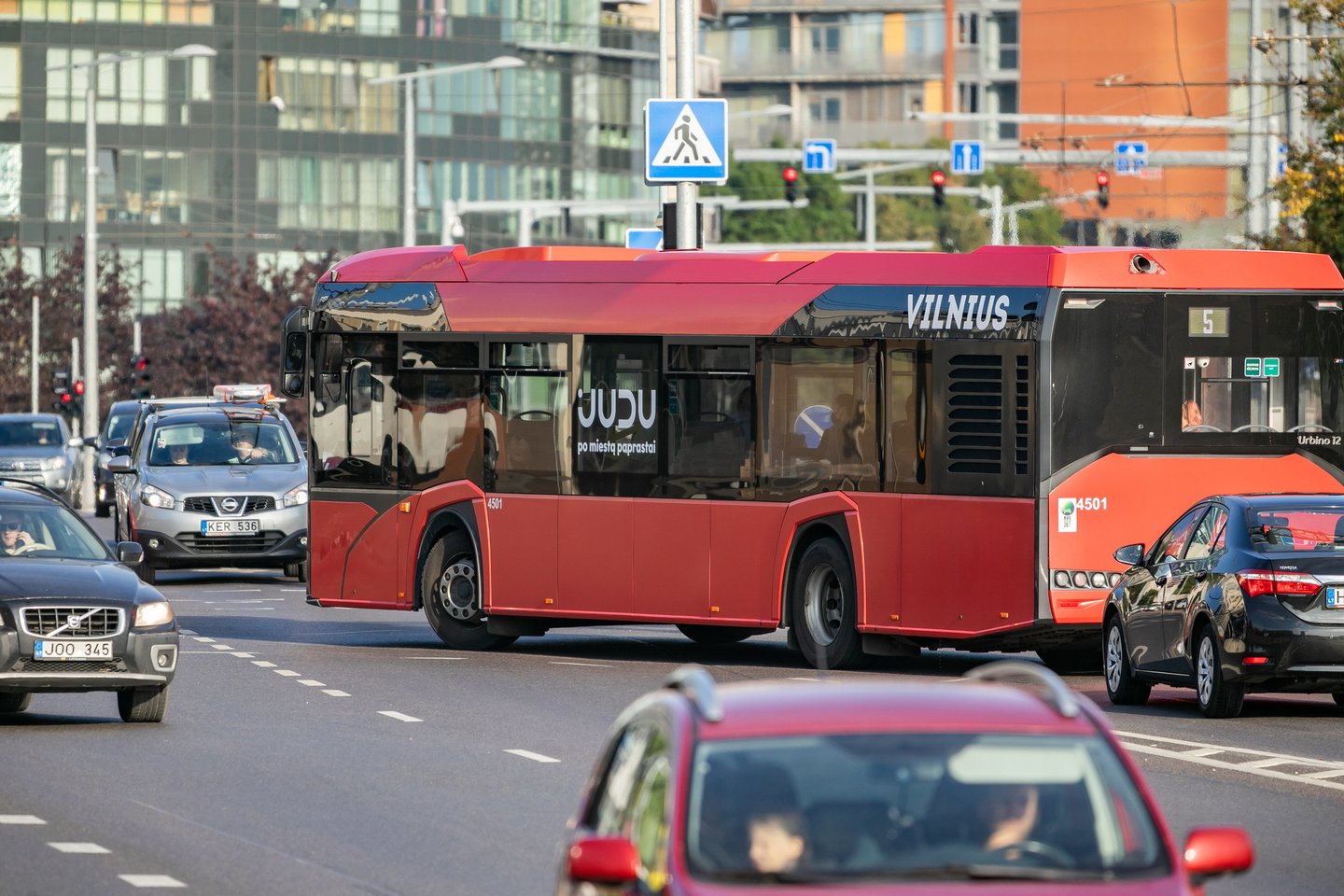Pasitinkant rugsėjį ir Vilniuje natūraliai augant žmonių bei eismo srautams, viešajame transporte numatomi pokyčiai.<br>„Susisiekimo paslaugų“ nuotr.