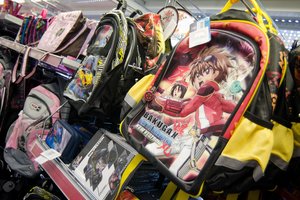 Prekybos tinklai stebi skirtingas mokyklinių reikmenų įsigijimo tendencijas