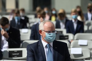 Formuojamas mokykloms skirtų apsauginių priemonių rezervą