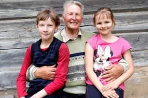 Šaukė vaikus pasitarti, klausė, kuris žemę perims