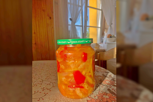 Daržovių mišrainė žiemai: kad ir kiek pagaminčiau, nelieka nei stiklainio