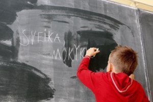 Palengvinkite kairiarankio vaiko mokymąsi: priemonės skirtos būtent jam