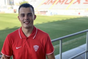 Karantino metu priaugę Lietuvos futbolininko kilogramai ištirpo Kipro saulėje