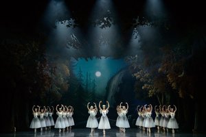 „Žizel“ recenzija: klasikinis romantiškas baletas sutvisko naujomis spalvomis