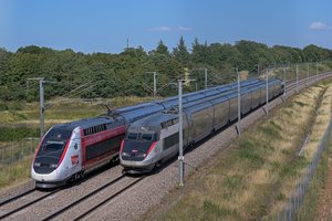 Prancūzijoje dėl elektros tinklų gedimų traukiniuose buvo įstrigę tūkstančiai žmonių