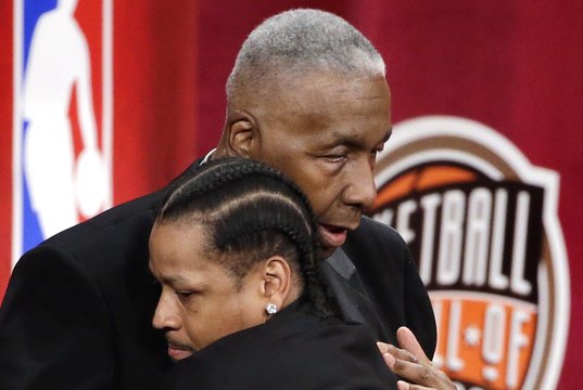 Mirė dukart NBA čempionas, suteikęs šansą atsiskleisti ir A. Iversonui