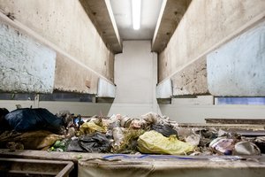 Ragina likviduoti Kaune veikiančią biologinio atliekų apdorojimo gamyklą