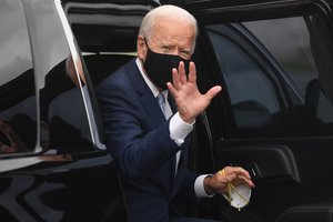 J. Bidenas kaltina D. Trumpą kurstant neramumus JAV
