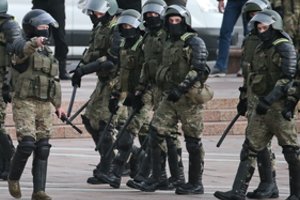 Minske per protestus vėl sulaikyti žurnalistai