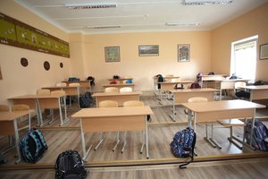 Jauno pedagogo žodžiai pribloškė: kiek iš tiesų (už)dirba mokytojai?