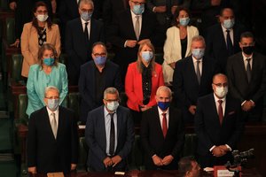 Tuniso parlamentas patvirtino naują vyriausybę