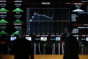 Lenkiją krečia PVM skandalas: mokestinėje aferoje akys krypsta ir į ministrus