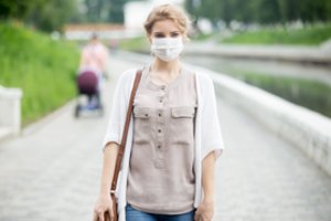 Kodėl vieni nešioja kaukes, o kiti nenori?