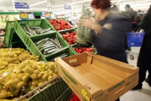 Prekybininkai žada, kad šios prekės netrukus atpigs