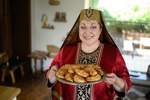 Trakuose gyvenanti karaimė išdavė autentišką kibinų receptą