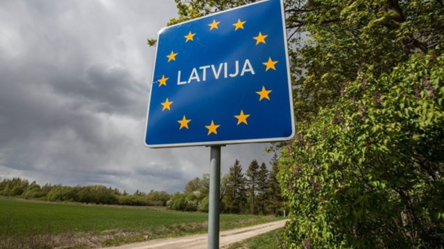 Lietuva peržengė rizikingą sergamumo ribą: Latvija įveda privaloma atvykėlių izoliaciją