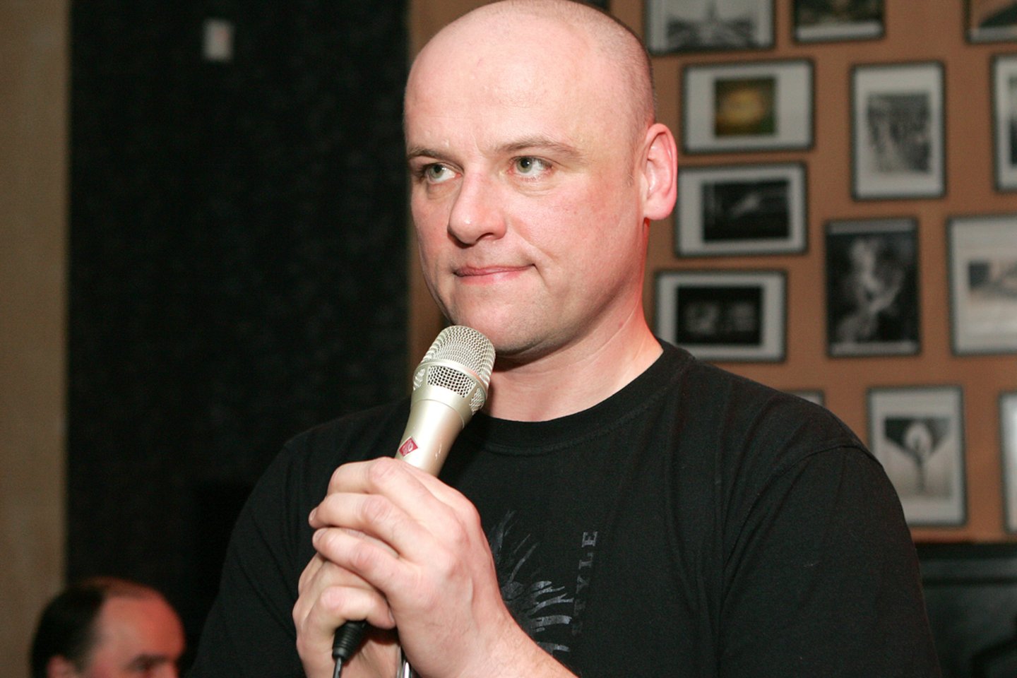 J.Gaižauskas: „Rašiau apie žmogų, kuris patraukia į kelią, kai pasaulis pradeda kraustytis iš proto.“<br>V.Balkūno nuotr.