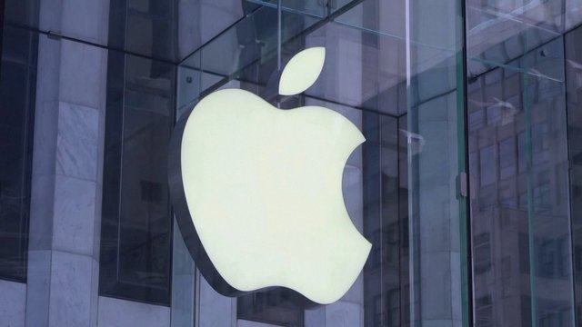 Užfiksuotas rekordinis „Apple“ vertės smukimas JAV rinkoje: analitikai sieja su koronaviruso krize