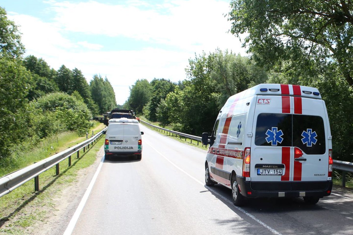 Kėdainių rajone sekmadienį įvyko skaudi eismo nelaimė, kurios metu žuvo automobilio partrenkta nepilnametė.<br>M.Patašiaus asociatyvi nuotr.