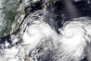 Dėl taifūno „Haishen“ Pietų Korėjoje atšaukiami skrydžiai, stabdomas traukinių eismas