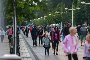 Palangą užgulę poilsiautojai: rado priežastį, kodėl gausiausia pensininkų ir medikų