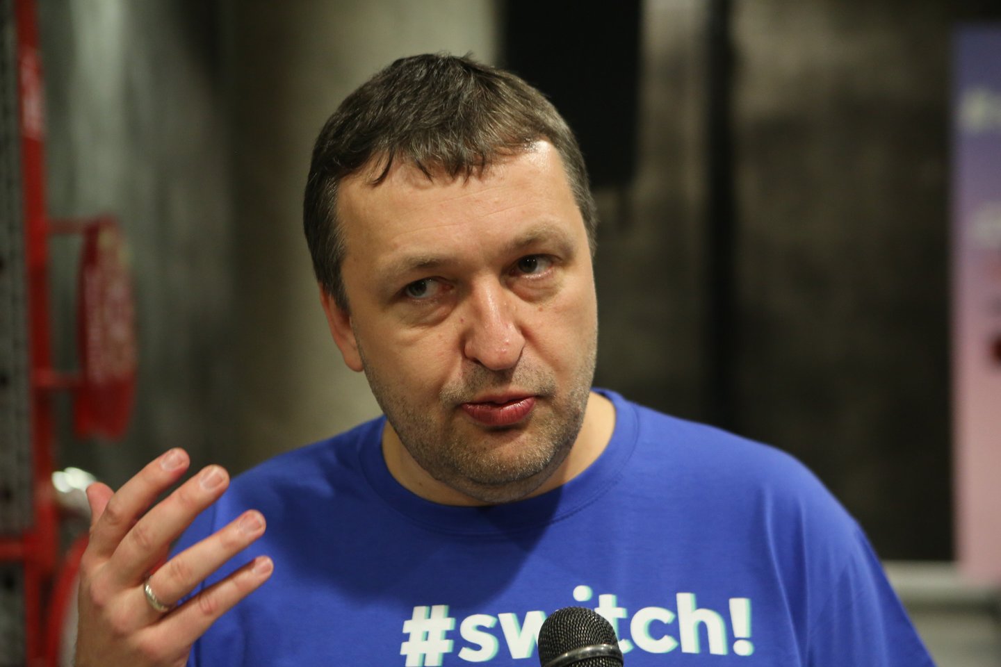 A.Guoga tikina, kad jį bandoma pašalinti iš žaidimo.<br>M.Patašiaus nuotr.