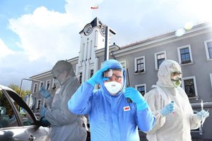 Šiauliuose koronaviruso židinys išplito į mokyklas, tačiau didžiausios miesto šventės atšaukti nesiruošia