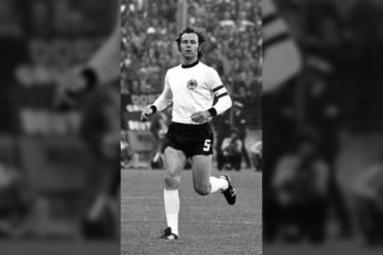 1945 m. gimė vokiečių futbolininkas ir futbolo treneris Franzas Beckenbaueris. Laikomas geriausiu XX a. vokiečių futbolininku.<br>wikipedia