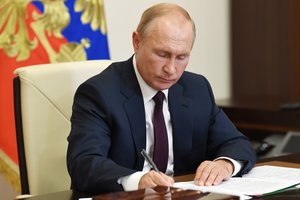 Paneigė V. Putino žodžius dėl pagalbos Baltarusijai: „Jis turėtų padėti apginti paprastus žmones“