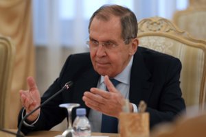 Rusija siūlosi padėti deeskaluoti įtampą Viduržemio jūros rytuose