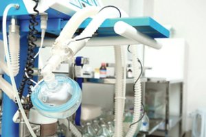 SAM už 2,3 mln eurų perka 100 dirbtinės plaučių ventiliacijos aparatų
