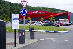 Automobilių aikštelėje vilnietės laukė nemaloni staigmena: „Nenoriu mokėti nė euro“