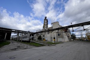 Cukraus fabrike Marijampolėje – karo padėtis: apsaugininkai rodė jėgą, prireikė policijos