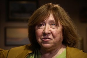Nobelio literatūros premijos laureatė S. Aleksijevič: Baltarusija sukilo