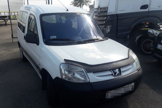 Pasieniečiai sulaikė Čekijos teisėsaugininkų ieškotą furgoną