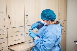 Koronavirusas įsisuko ir į Panevėžio mokyklą: susirgo administracijos darbuotoja