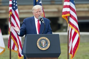 Norvegijos parlamentaras siūlo D. Trumpui skirti 2021-ųjų Nobelio taikos premiją