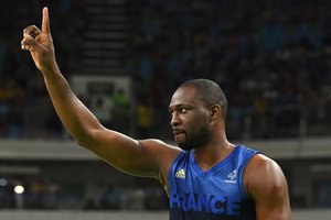 Vienas iš garsiausių Prancūzijos krepšininkų baigė savo karjerą