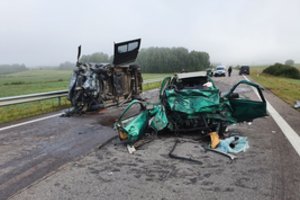 Skaudi nelaimė Molėtų r.: susidūrė du automobiliai, vienas žmogus žuvo, 5 sužaloti
