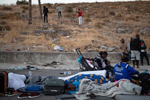 Vokietija: 10 ES valstybių priims 400 nepilnamečių iš Morijos stovyklos