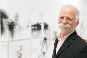 Pasibodėjęs puolusiais angelais, karikatūristas V. Jurkūnas įžengė į apaštalų pasaulį