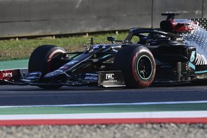 „Formulės-1“ etape Italijoje – eilinė L. Hamiltono pergalė ir dukart stabdytos lenktynės